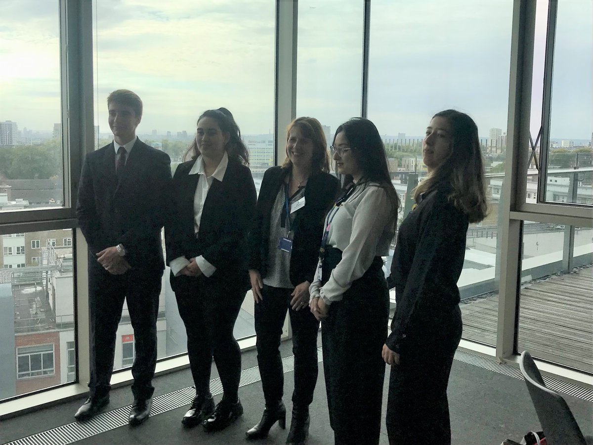 It's an honour to launch the very 1st year of <a href="/PwC_UK/">PwC UK</a>'s #FlyingStart programme <a href="/QMUL/">Queen Mary University of London</a>. This university offers both the #Tech and #Audit course: a part or fully funded degree, work experience and salary. It's inspiring to hear what it means for our students bit.ly/3M5shSB