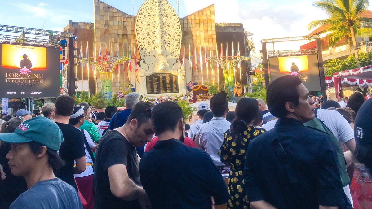 9190Java's tweet photo. Legian Bali https://t.co/KAClR5DRgm #bali #bombali #infobali #baliupdate #balitoday https://t.co/dFsbt2dUmo