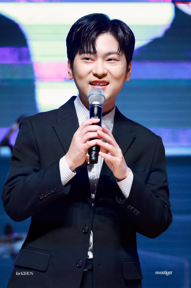 221012 갤러리아가 선사하는 가을의 멜로디 천안 

바쁜와중에 오늘도 완벽한 무대 고마워❤️

#라포엠 #유채훈 #최성훈 #정민성 #박기훈