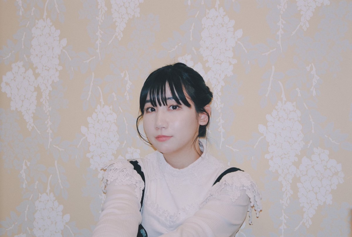 grinsns's tweet photo. 10月14日（金）から公開の映画『もっと超越した所へ。』の脚本を手掛けた演出家の根本宗子さん。

2015年の同名舞台を映画化した本作について、初の映像化に対する想いや根本さんが考えるもっと超越した場所をお聞きしました。

@nemoshuu 
@mottochouetsumv 

https://t.co/kFrYKbKbql https://t.co/Qa1OrN7xKi