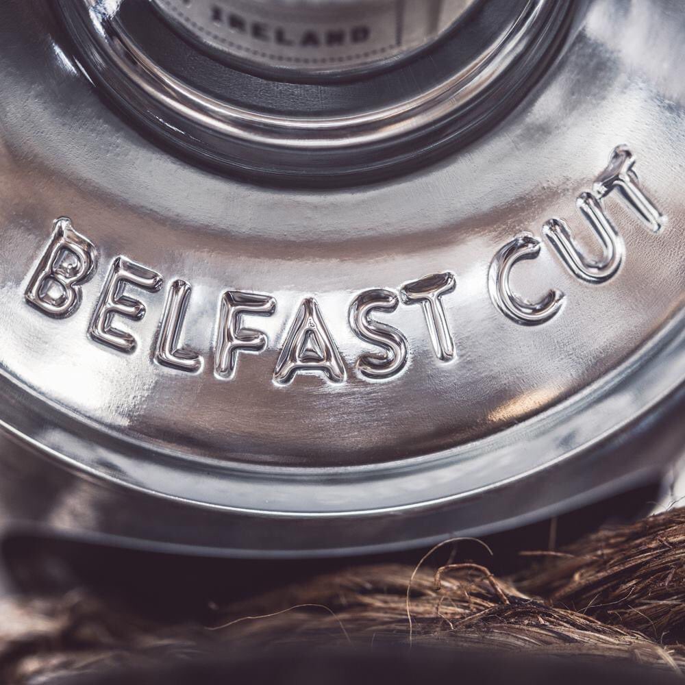 JawboxGerry's tweet photo. Jawbox Gin, Belfast Cut Classic Dry Gin. @JawboxGin A Cut Above The Rest.
#jawbox #jawboxgin #gin #Belfast #belfastcut #jawboxandginger #theperfectswerve #embraceagiantspirit https://t.co/E1xtNIolpR