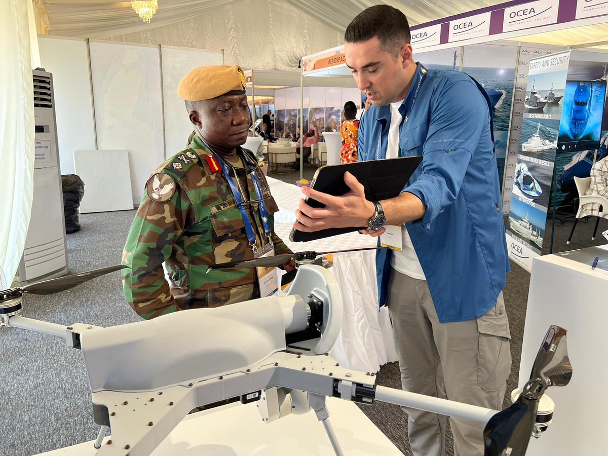 Many thanks to Vice Admiral Seth Amoama Chief Of The Defence Staff @GhArmedForces and Ghana military delegations for their visit to our #IDEC2022 booth. 🇹🇷🇬🇭 #STMDefence 📍Burma Hall - Accra - #Ghana