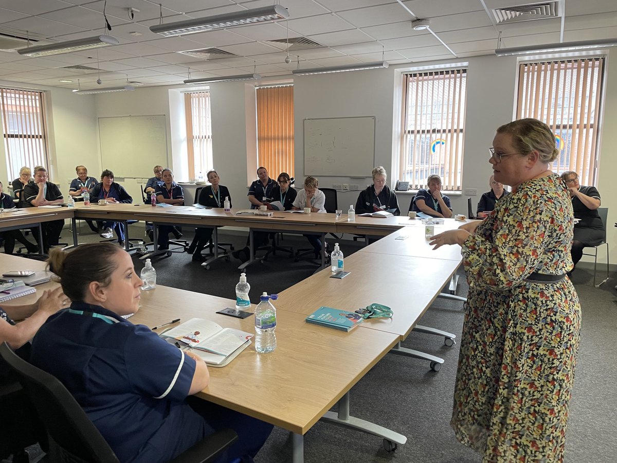 Kimberley_S_J's tweet photo. The launch of YourFutureYourWay with Khonzie Ndulov our inspirational speaker sharing her lived experience and expertise  #TogetherWeCan #OneTeam #TimeForChangeActionNotWords ⁦@M155K10⁩ ⁦@Ruth_HeggieNHS⁩ ⁦@JenMcCartney2⁩ ⁦@Ads_Har⁩ ⁦@shellsm1th⁩ https://t.co/IuwklXUf2o