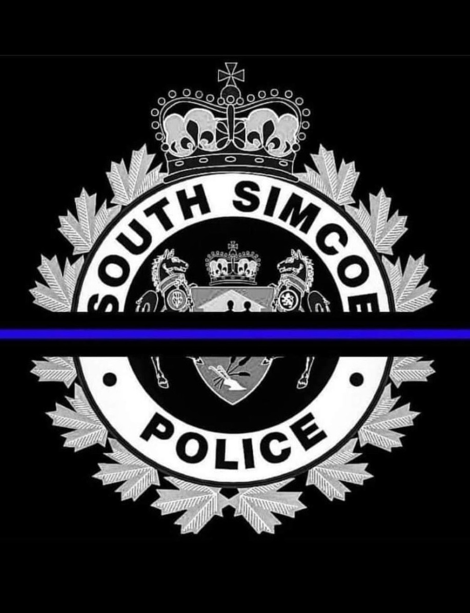 BarriePolice's tweet photo. Our hearts are heavy today as we mourn two South Simcoe police officers killed in the line of duty last night. Our thoughts are with the officers’ families, friends and colleagues on this tragic day. #HeroesinLife https://t.co/Ex4bHln7KC