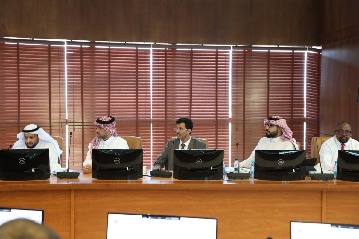 UHB_University's tweet photo. ترأس سعادة رئيس #جامعة_حفر_الباطن د. صالح بن مفلح آل صقر اجتماع فريق الجامعة لمشروع الاعتماد الدولي ABET، بحضور سعادة وكيلة الجامعة لشؤون الطالبات وعدد من قيادات الجامعة، وفريق اعتماد ABET، وتم خلال الاجتماع مناقشة خطة الجامعة للاعتمادات الدولية، وخطة كلية الهندسة لاعتماد ABET. https://t.co/ySvnuHWQCL