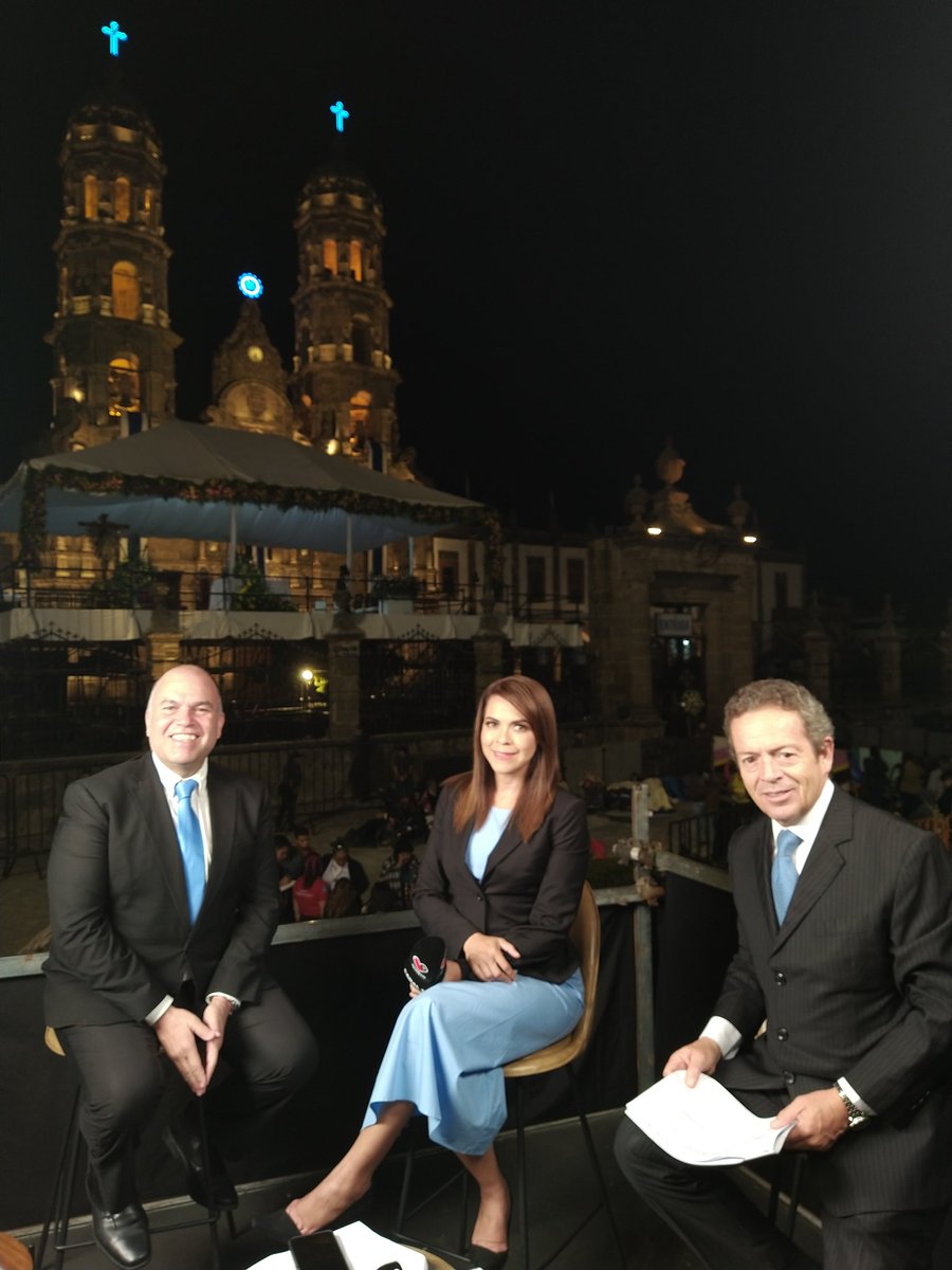 #Romeria2022 por la señal de #Canal10 <a href="/quierotv_gdl/">quiero tv</a> #virgendezapopan // ¡Ya iniciamos transmisión! Puedes seguir con nosotros la misa de llegada en la #BasilicaDeZapopan / Estamos su servidor, <a href="/GabrielaInforma/">GABRIELA AGUILAR</a> y <a href="/MiguelA_Collado/">Miguel Ángel Collado</a>