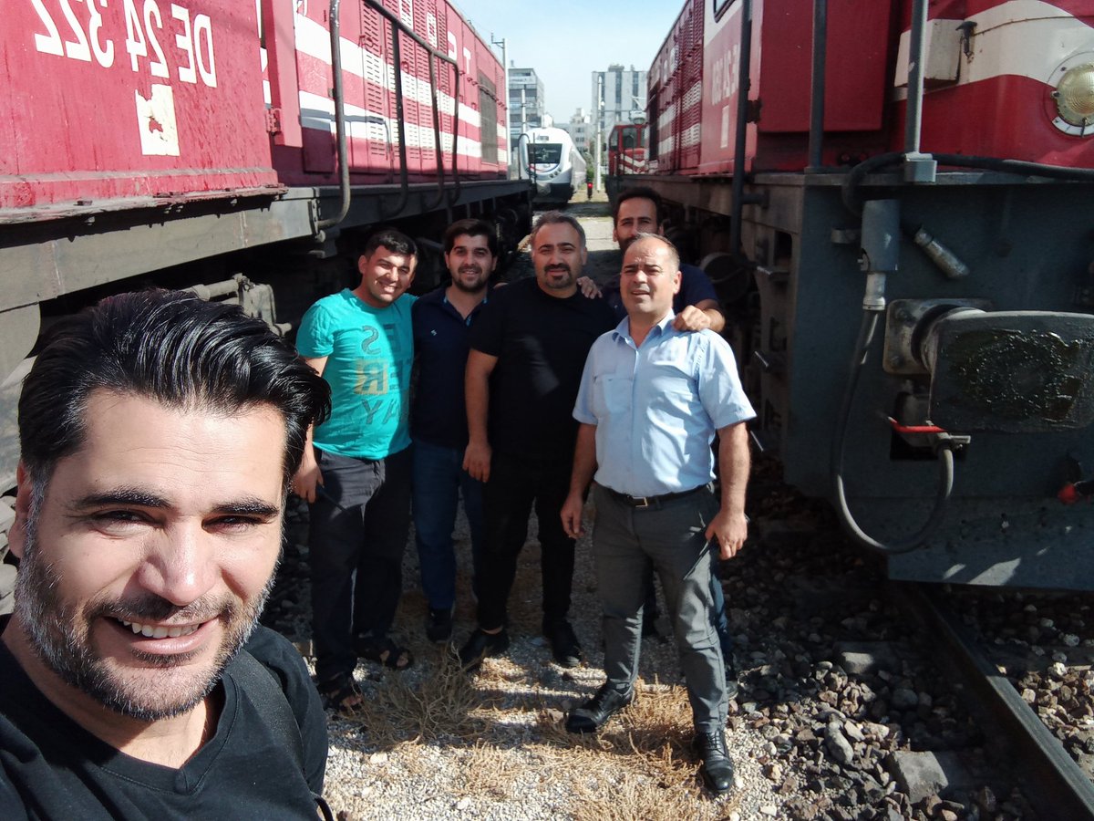 cumaliaktop's tweet photo. İşimiz Riskimiz Olmasın...!
TCDD A.Ş Genel müdürümüz @uyalcin_ Bey'in eğitim sonu mesajı..
''HERŞEYE RAĞMEN MAZERET YOK''
#Adana #demard olarak Seyrüsefer'de (görevde) olan meslektaşlarımızın sorunlarını dinliyoruz.!
#HayatUlaşıncaBaşlar
@akaraismailoglu
@OOrekci
@mehmeter2701 https://t.co/CeE6dOXl5i