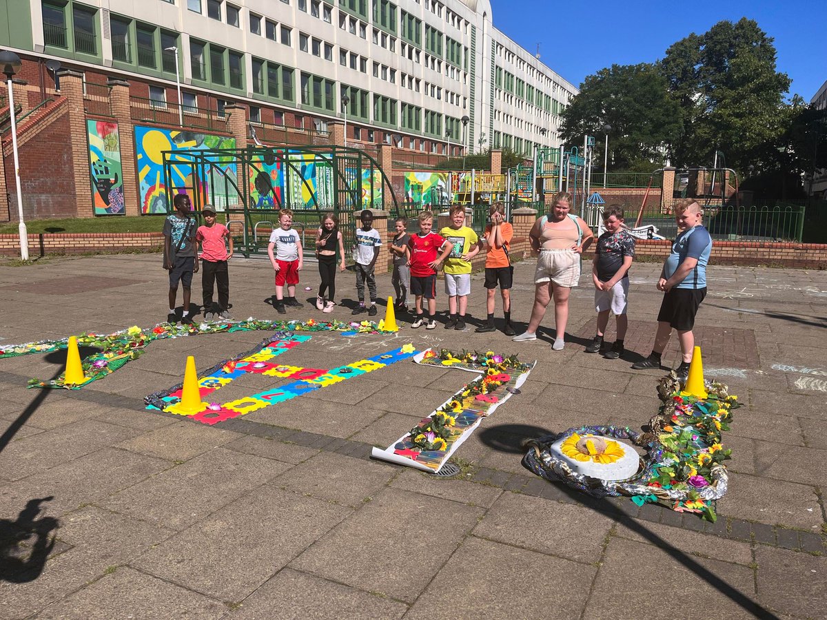 REELmcr's spent the past year working on Lancashire Hill, Stockport with young people 8-10 who have stolen our hearts. Together we have created a beautiful poignant short film which encapsulates life for young people today after two years of living through a pandemic. 'Time Out'.