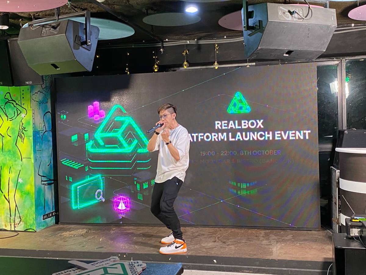 I went to Thailand to talk about Gamefi and IP. Ended up beatboxing and doing opening show. #roots 🤣