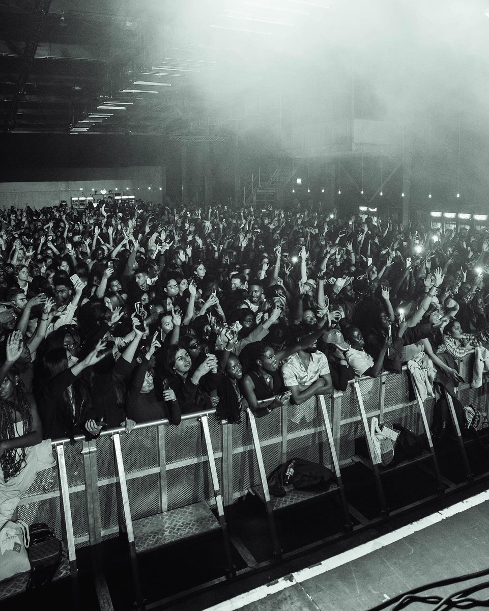 heisrema's tweet photo. Look how far the sound traveled 🥹🇩🇪 https://t.co/u6ATdopcxl