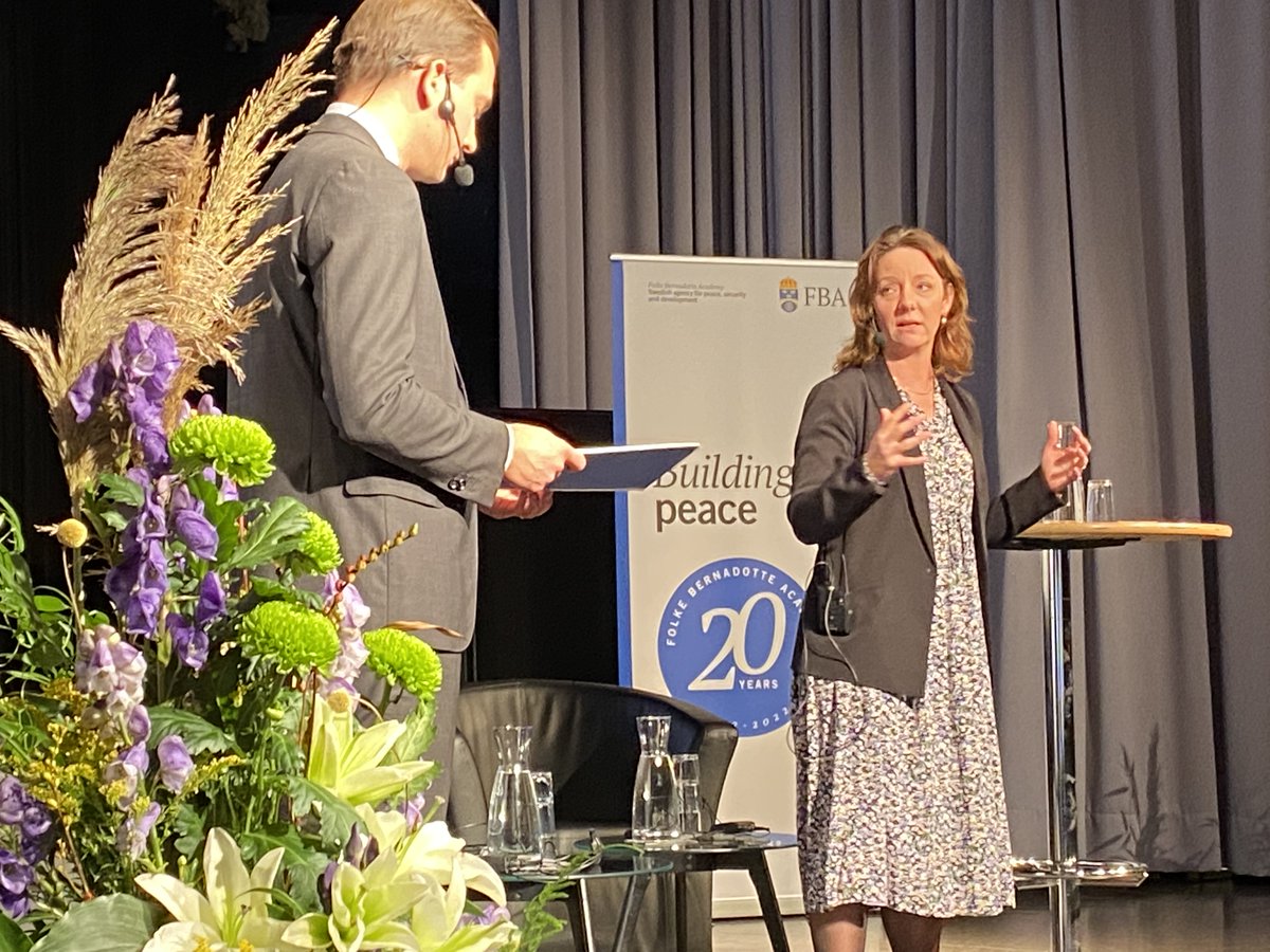 FBAFolke's tweet photo. "Man litar fortfarande på Sverige ute i världen, men det finns ett större behov av att fler länder kliver fram och tar ansvar för att bidra till fred och säkerhet", säger biståndsminister Matilde Ernkrans på #FBA20 https://t.co/iTfDBK48yA