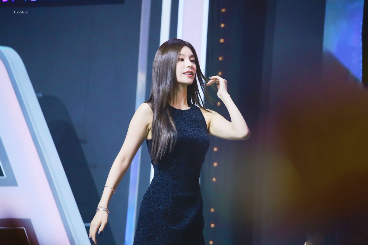 cookie_YEJI's tweet photo. 221008 🖤🖤🖤
#예지 #YEJI #있지 #ITZY
@ITZYofficial https://t.co/2dKggo5T8A