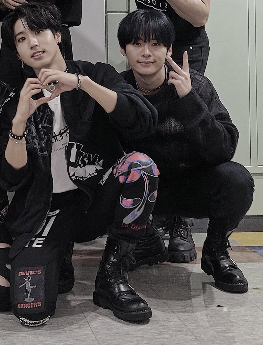 they're in their emo era #리노 #한 #MinSung