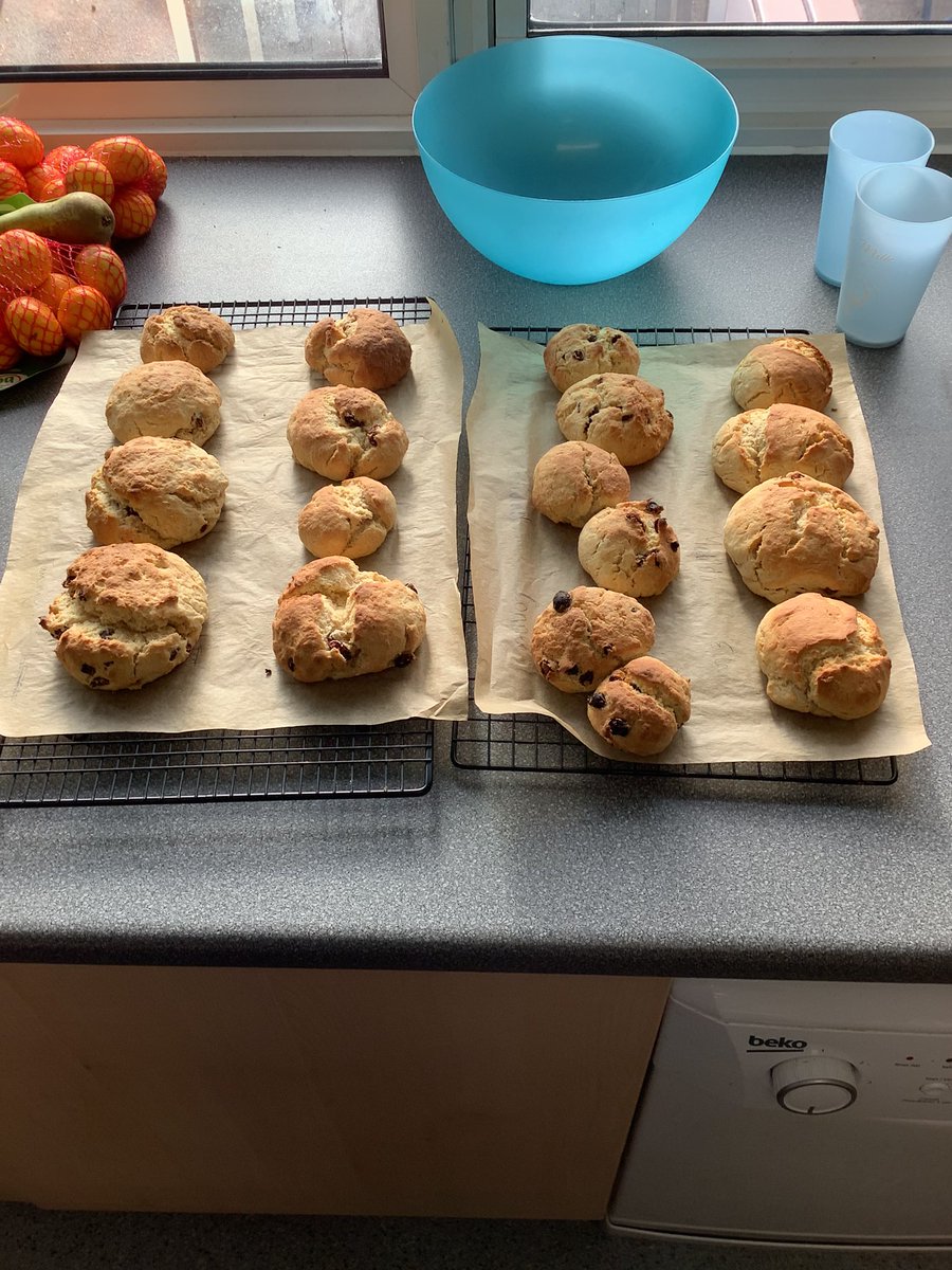 Barfordstpeters's tweet photo. Year 2 have been making Great Fire of London cakes today! They are traditional rock cakes. We made dairy free versions too. #bsphistory #bspcooking #bspdt https://t.co/imxrOxcYQz