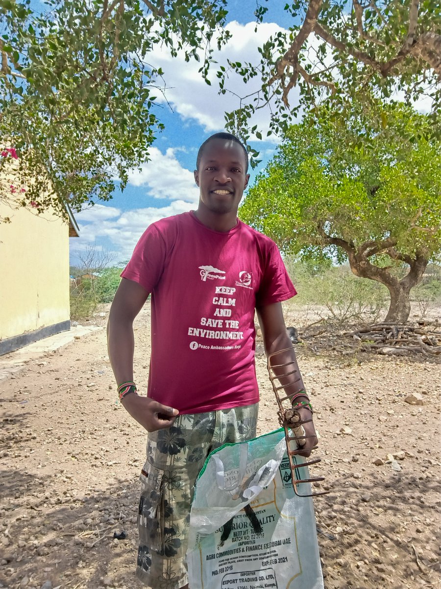 PeaceAmbsKenya's tweet photo. 'The earth sustains your existence, give it something back in return. Care for it. Nurture it. Be the solution, not the cause of the pollution.'
@James_Nandi , the Chairman of PAMBIO leads by example.✌️ https://t.co/PnkJmEVCmL