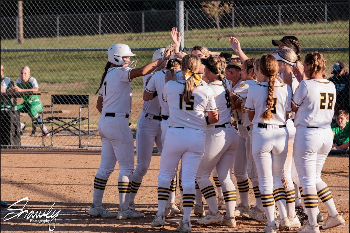 The 6th time in school history that <a href="/FultonSoftball/">Fulton Softball</a> wins a conference <a href="/NCMC_Conference/">NCMC Conference</a> title!   Congrats <a href="/TimEchelmeier/">techelmeier7</a> and Lady 🥎Hornets!   The (28-6) lady hornets will play the winner of @AdWeidler and <a href="/goWINFIELD/">Winfield Activities</a>, on Thursday at 1:30 p.m. in semi-finals C3D3 <a href="/OrchardFarmRV/">Orchard Farm RV</a>.