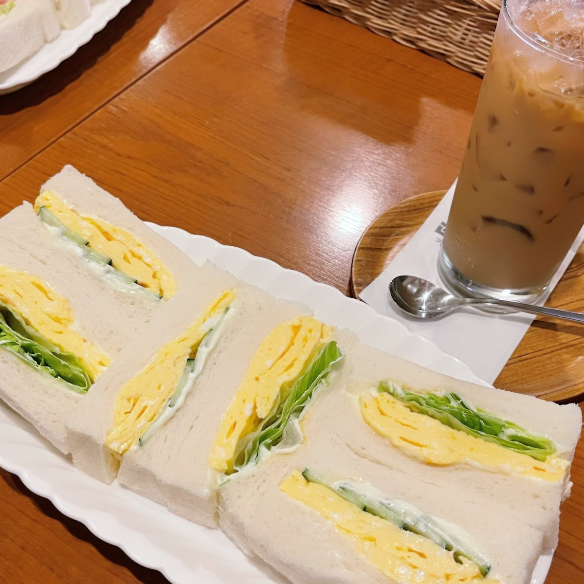 KAAK21's tweet photo. 今日のランチは？
いわき　BREAK  さん
・ハムサンド
・エッグサンド
・バナナジュース
・アイスラテ
お腹ぱんぱんになりました♪

#カフェ　#カフェ巡り 
#ランチ　#ランチタイム 
#カフェ巡り好きな人と繋がりたい  #cafe  #ティータイム https://t.co/cfi16Gau8n