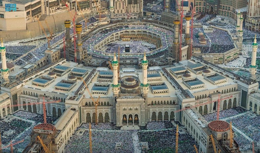 Minister of Hajj and Umrah:

“The expansion of Masjid Al Haram is continuing and its costs have exceeded 200 billion riyals.”
