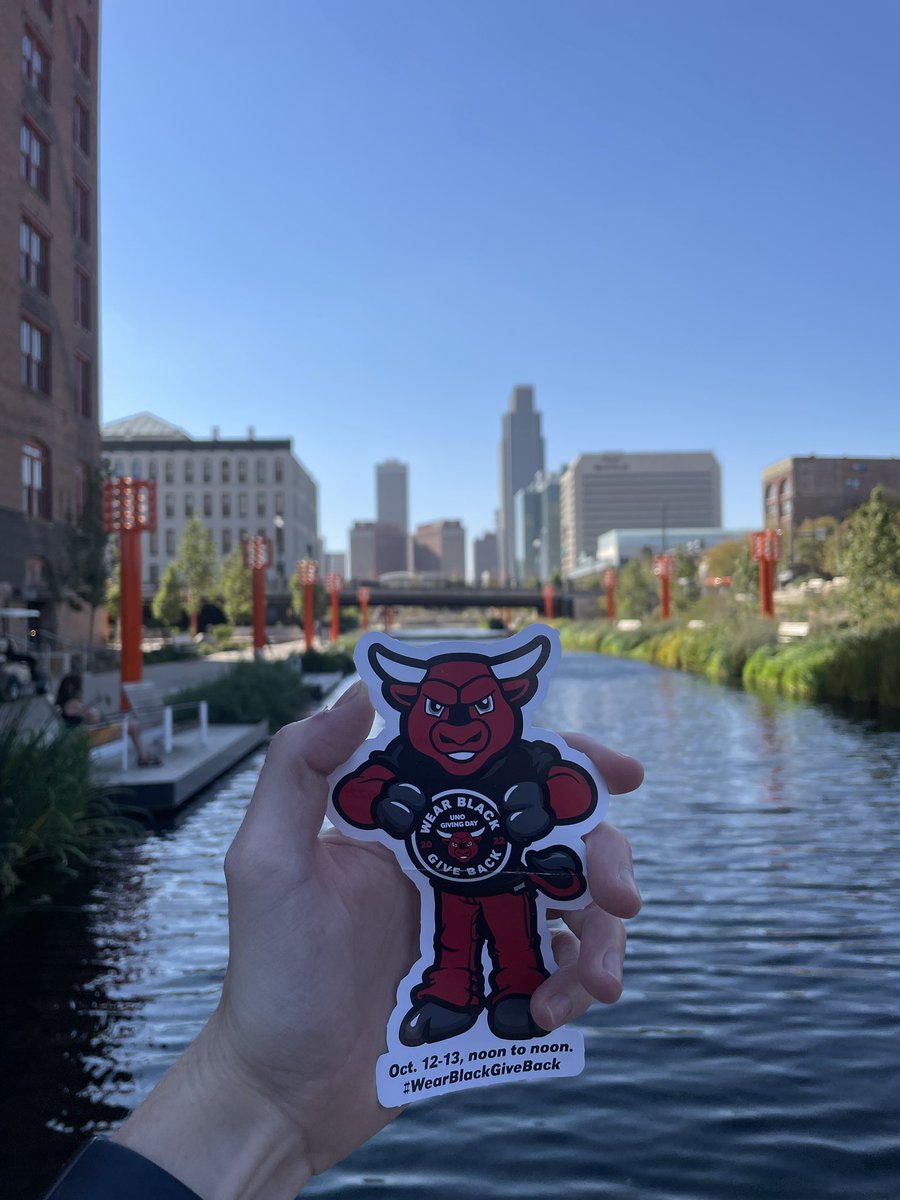 On #WearBlackGiveBack, I’ll be supporting the College of Business with my friend Flat Durango! What will you support? <a href="/UNOmaha/">University of Nebraska at Omaha</a> <a href="/uno_fund/">UNO Fund</a>