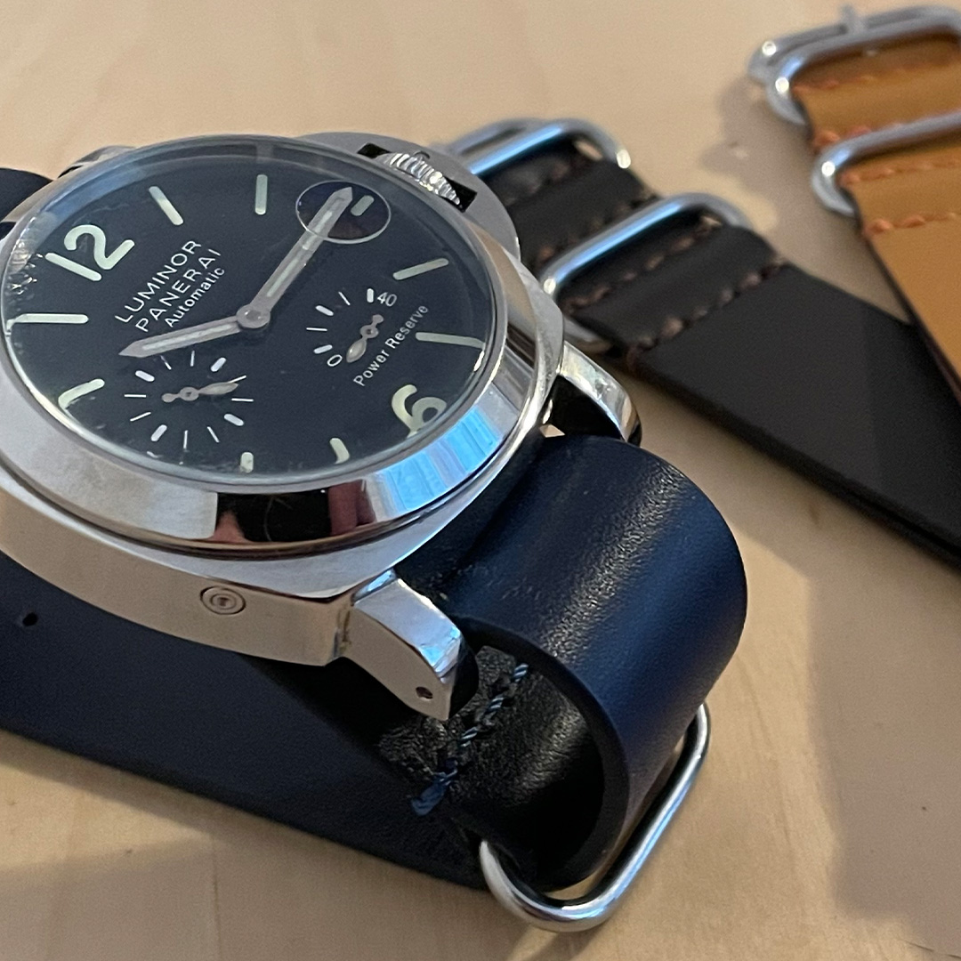 RIOS1931 Calfskin Leather Athens One Piece Watch Strap with Polished Hardware | Available in 6 colors.

🛒 ow.ly/yUmV50L7xP2