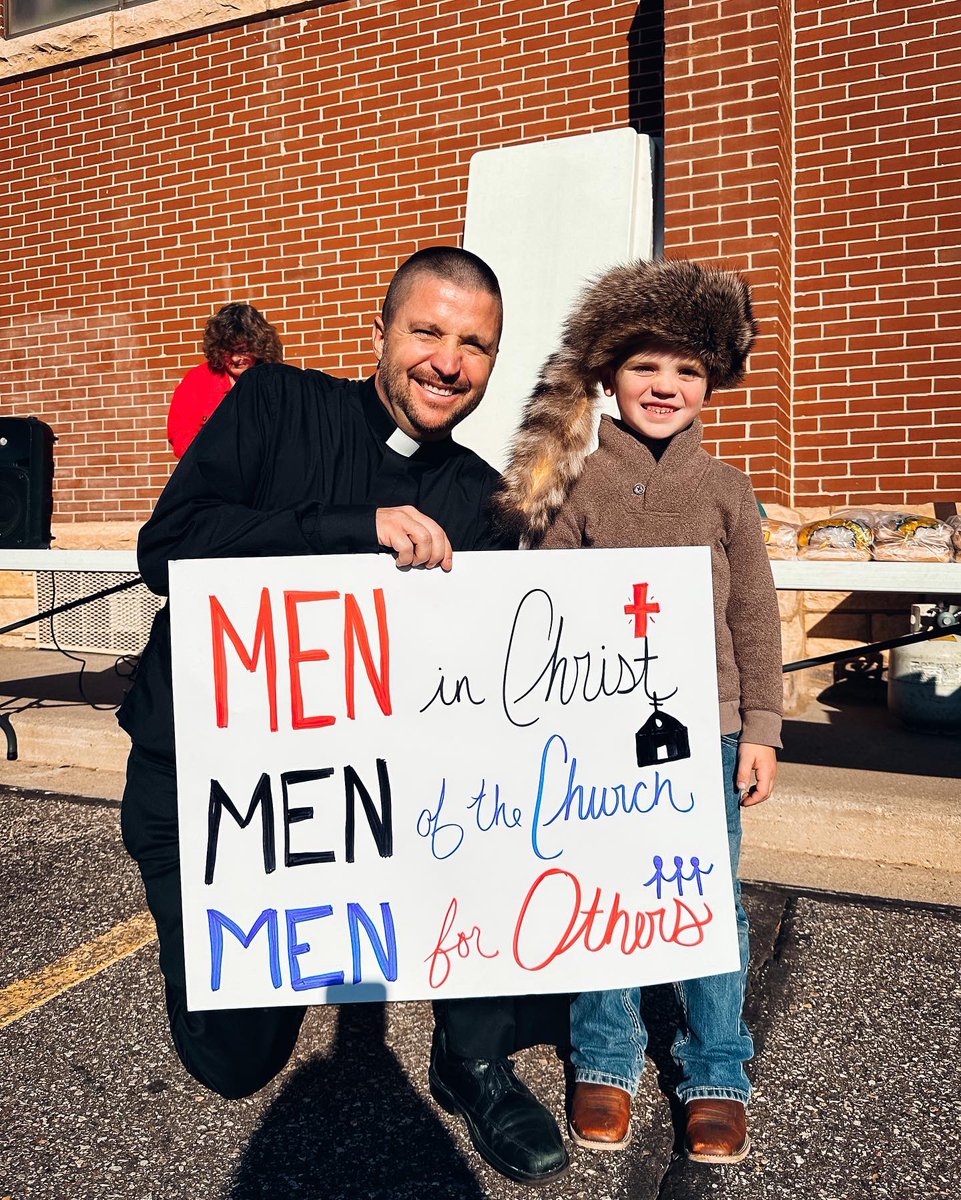 RadkeAmanda's tweet photo. Hey @trentloos when’s the next #ManMarch happening? https://t.co/r5EqgE3UY9