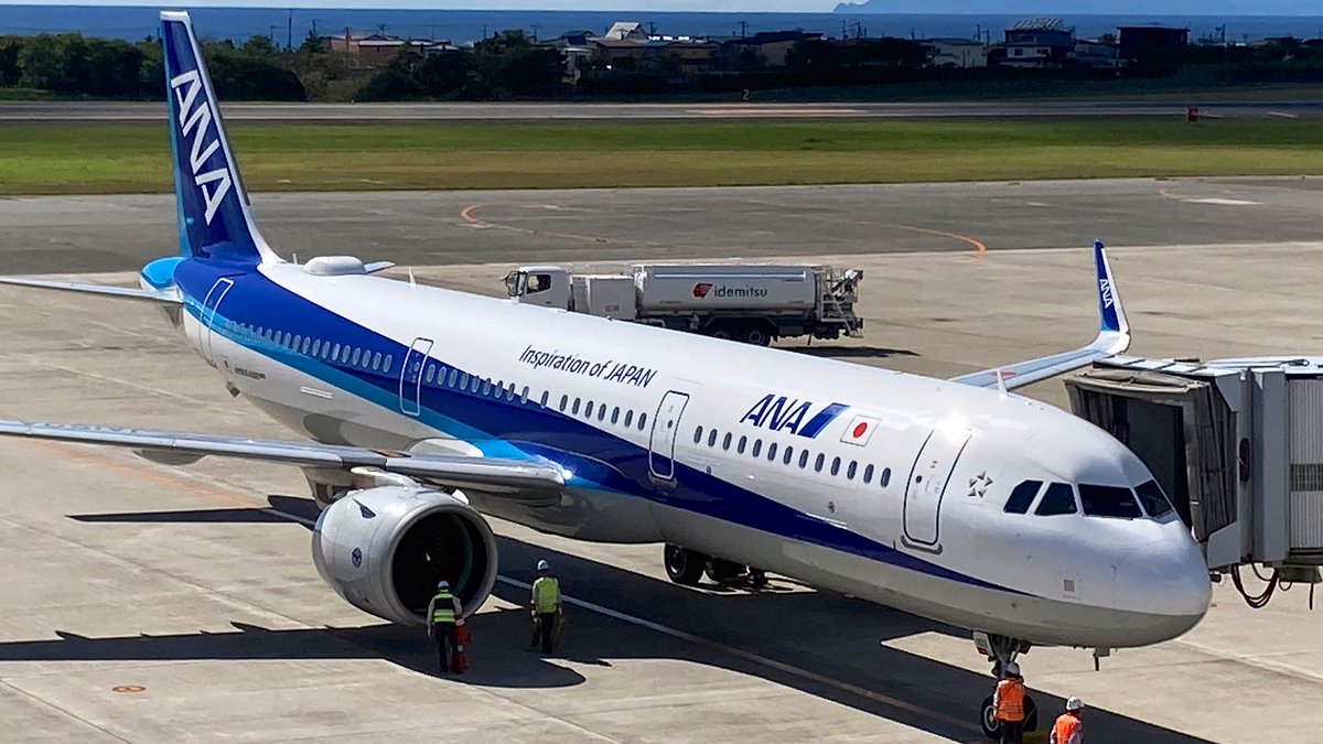 Photo_Aircrafts's tweet photo. A321neo & A320neo
#ANA
#FlyANA
#A321neo
#A320neo
#JA150A
#JA220A https://t.co/g0uM2QAjzD