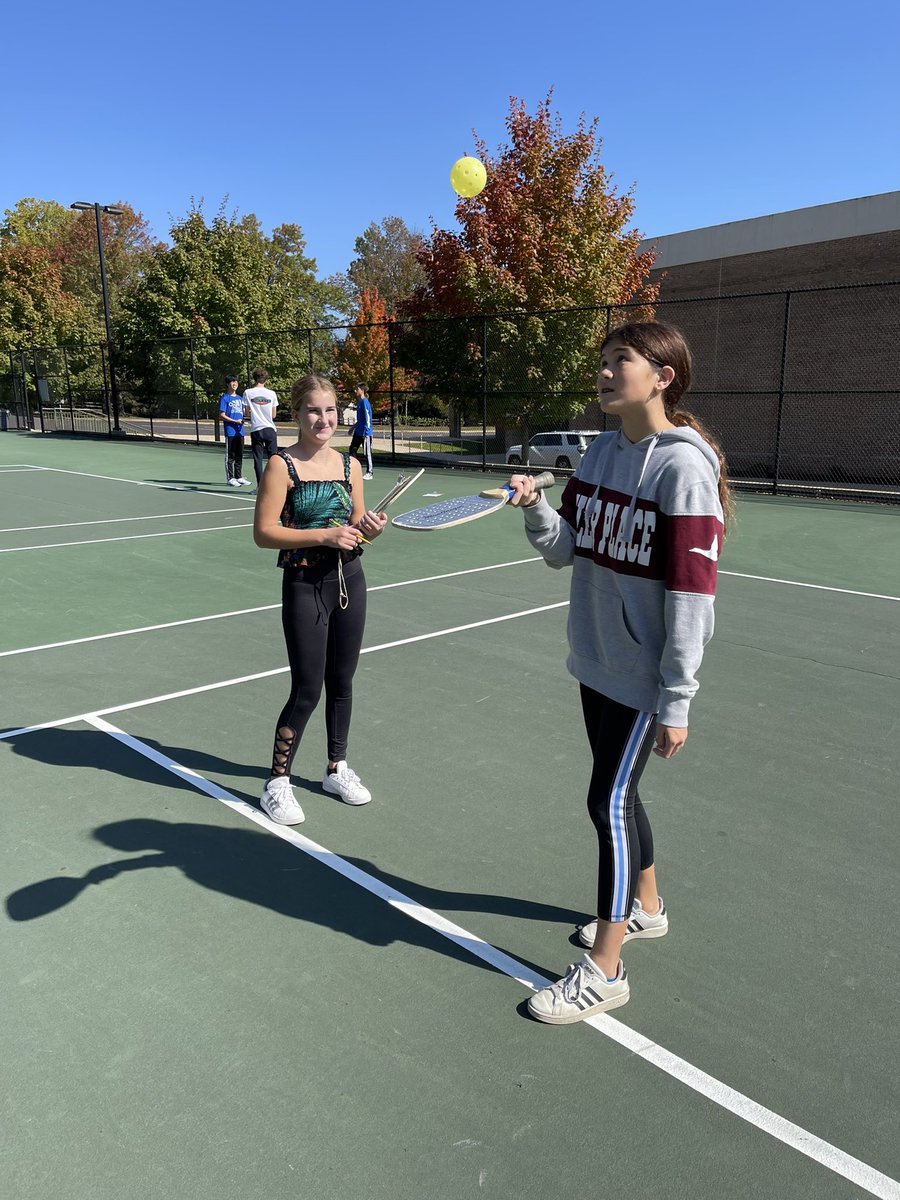 MissBauerHPE's tweet photo. Some of the 9th graders are starting Pickle-ball! First day = Skills with a partner! @HolicongHPE @CBSDhpe https://t.co/yFtUTS2dlK