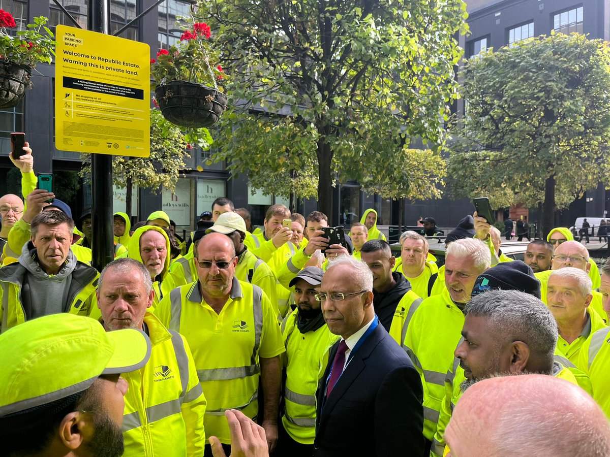 LutfurRahmanTH's tweet photo. 1/ Refuse workers in Tower Hamlets are having their overtime threatened, and today felt they had no choice but to make their voices heard at the Town Hall.

I went down to meet with them and listen to their concerns. https://t.co/1MRb8YJrPc