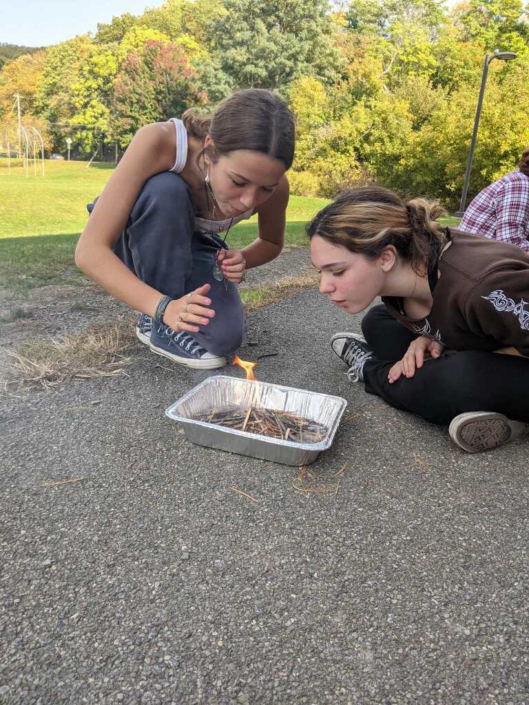 ICSDPEandHealth's tweet image. Ms.Norsen and Outdoor Education back at it again!