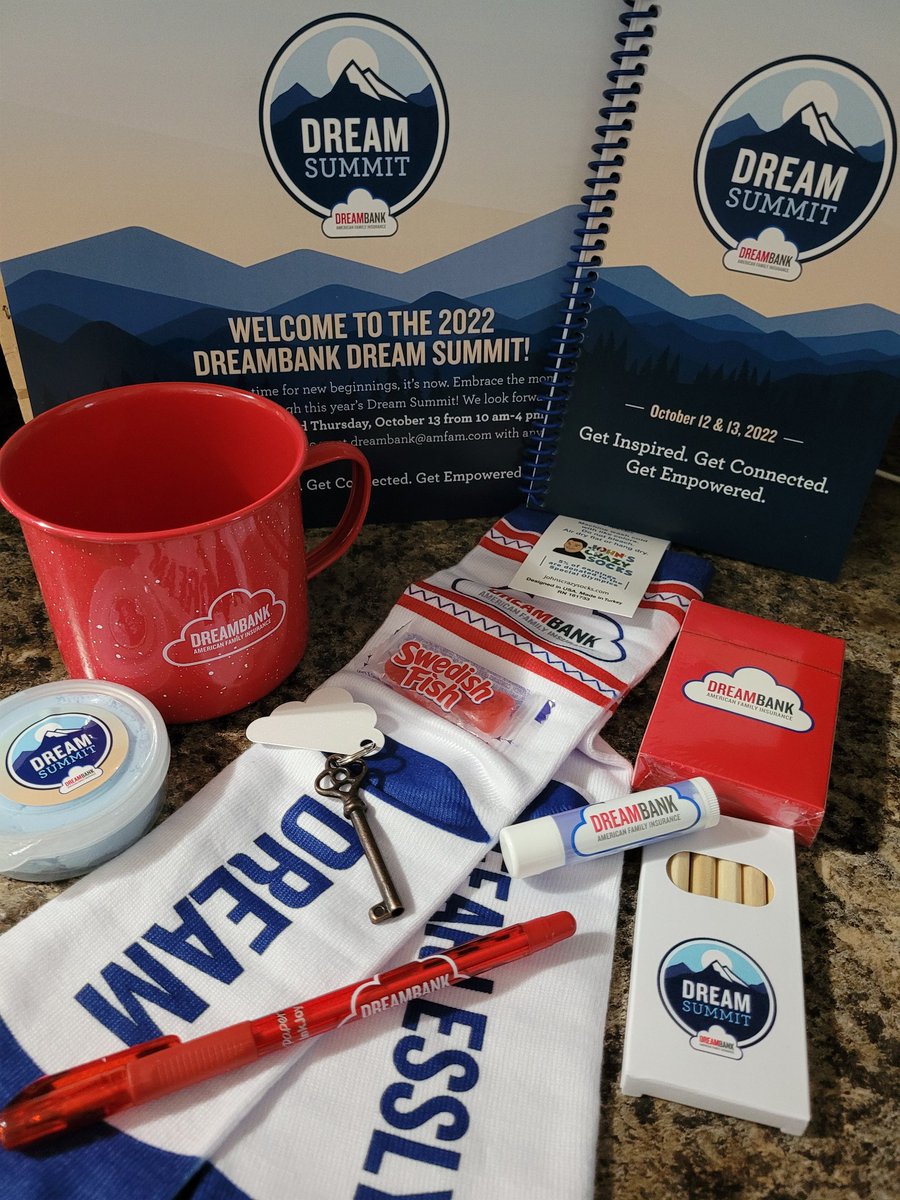jweyers2's tweet photo. Ready for #dreamsummit @DreamBankMSN #swag keynote: @Karamo https://t.co/aQeTGDm6Ls
