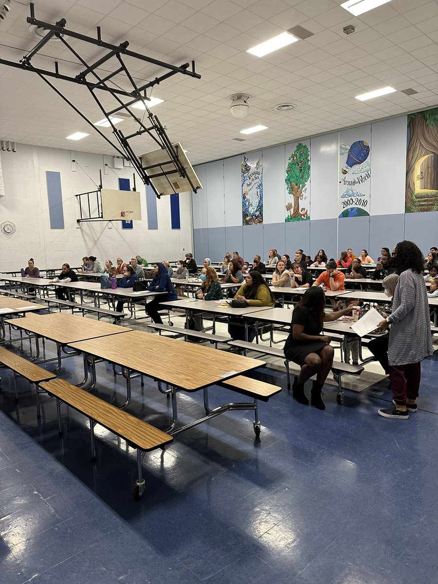 MarkMustangs's tweet photo. @anesmustangs @MrsBloomrose busy day yesterday. Bus evacuation drill and B2SN #1 great turnout! #ItsGrowTimeAntieram #PWCSNews https://t.co/oD7mNDOC2s