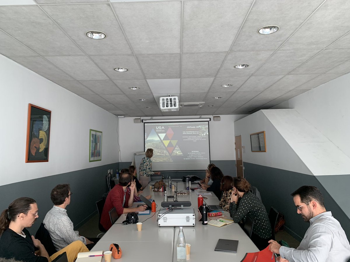 Cosmethics 2.0 c’est parti !
Réunion de lancement à la <a href="/MSH_A/">MSH-Alpes</a> aujourd’hui