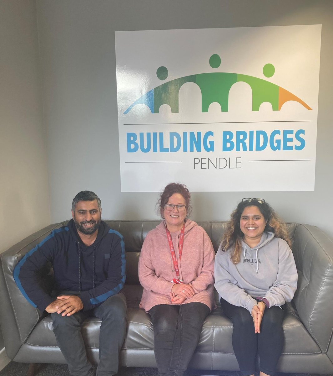 BBPendle's tweet photo. It was great to meet Ruth and Sabrina yesterday from UCLan who are looking to do a study on our work.
#buildingbridgespendle #pendle #goodneighbours #talkingsociety #talkinglounge https://t.co/pGD9qMRhyU