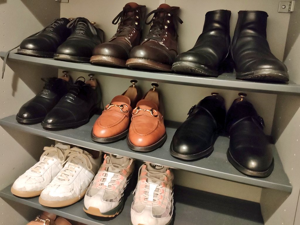 gurizuri999's tweet photo. 靴も段捨離完了!お気に入りの靴しかない☺️
#redwing
#regal
#masterregal
#maisonmargiela
#nike https://t.co/Wtb5qsA6Ee
