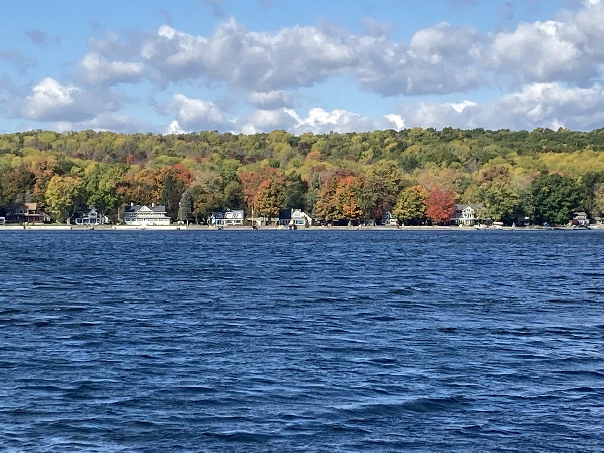 Autumn glory is upon the #FingerLakes! #newyork <a href="/VisitFLX/">Visit Finger Lakes</a> #travel #fallfoliage #letchworth <a href="/NYTravelWriters/">NYTW</a> <a href="/I_LOVE_NY/">I LOVE NEW YORK</a>