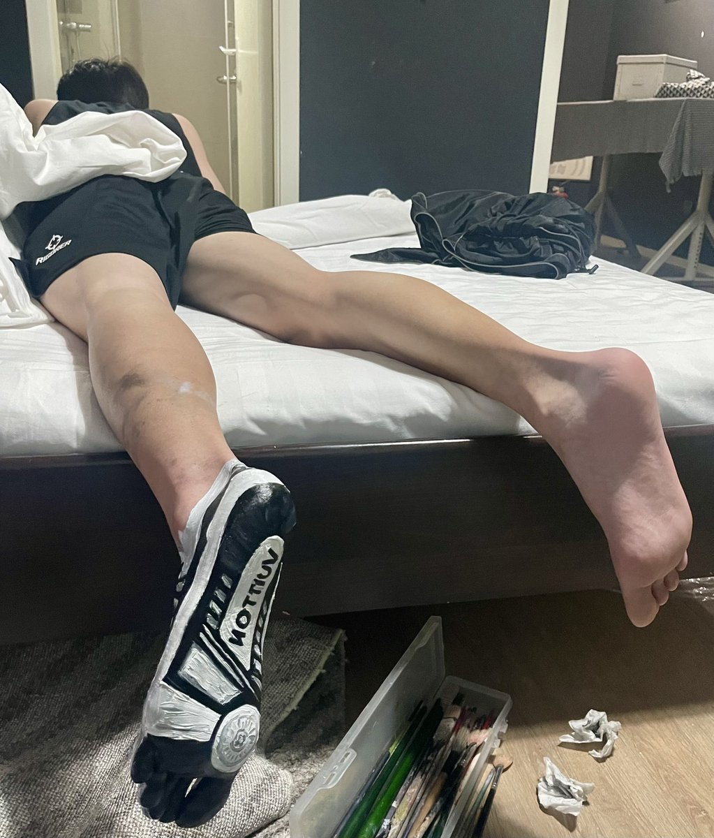 kaikai65751271's tweet image. 在体育生小哥哥🦶上画画🧑🏻‍🎨
好看吗