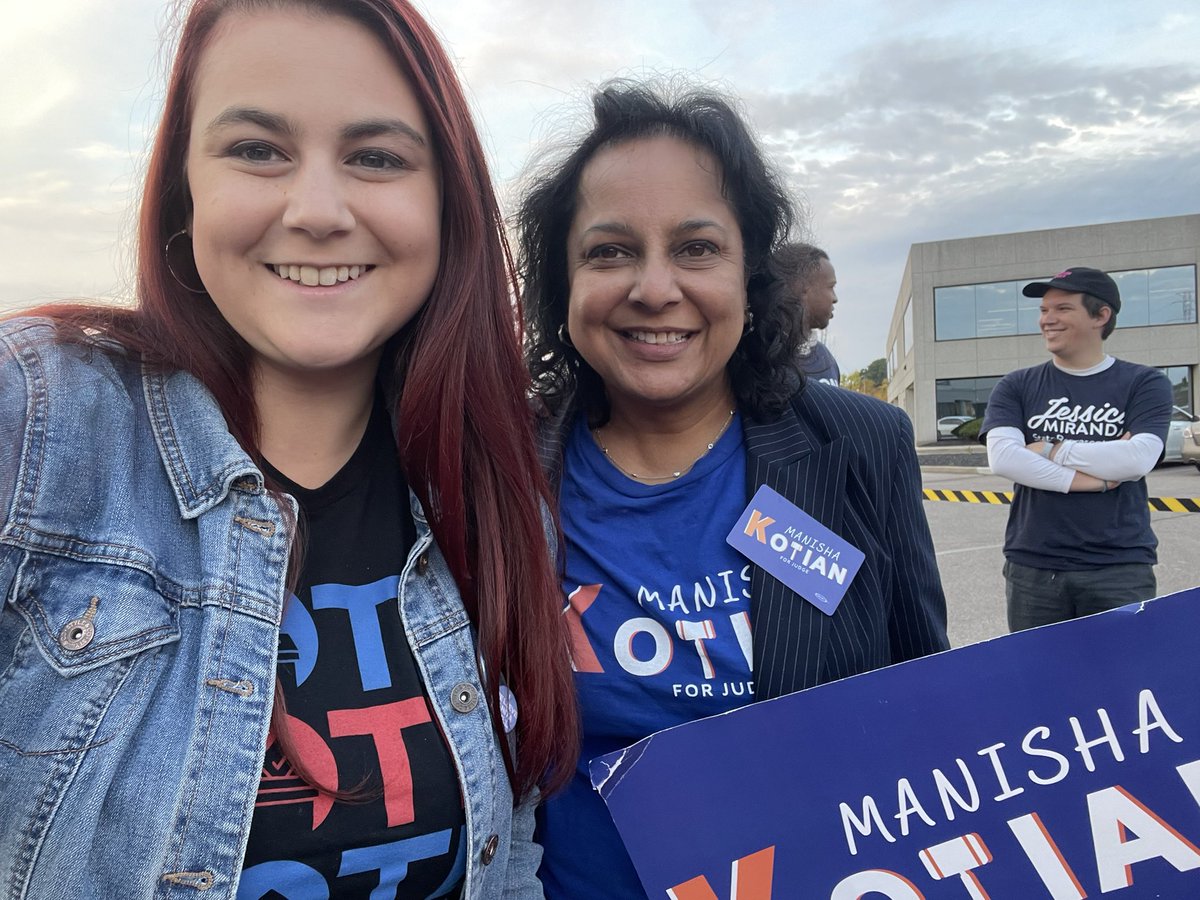 Polls are open folks! The <a href="/HamCountyDems/">Hamilton County Dems</a> are out at the BOE every voting day talking to voters! Be sure to vote all the way down your ballot because #OurJudgesMatter 🗳