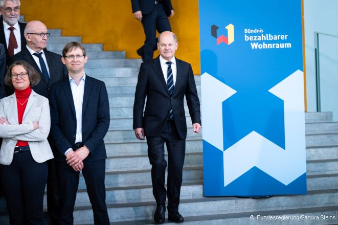 BIngK (@bingkonline) on Twitter photo ... nach einem schnellen Gruppenfoto geht es jetzt im Plenum u.a. darum, wie schnellere #Planungen u. zusätzliche #Investitionen in d. bezahlbaren und klimagerechten #Wohnungsbau gelingen können. #PlanenundBauen #Bauingenieurwissen #Zukunft #BündnisBezahlbarerWohnraum <a href="/BMWSB_Bund/">Bundesbauministerium</a> ... nach einem schnellen Gruppenfoto geht es jetzt im Plenum u.a. darum, wie schnellere #Planungen u. zusätzliche #Investitionen in d. bezahlbaren und klimagerechten #Wohnungsbau gelingen können. #PlanenundBauen #Bauingenieurwissen #Zukunft #BündnisBezahlbarerWohnraum <a href="/BMWSB_Bund/">Bundesbauministerium</a>