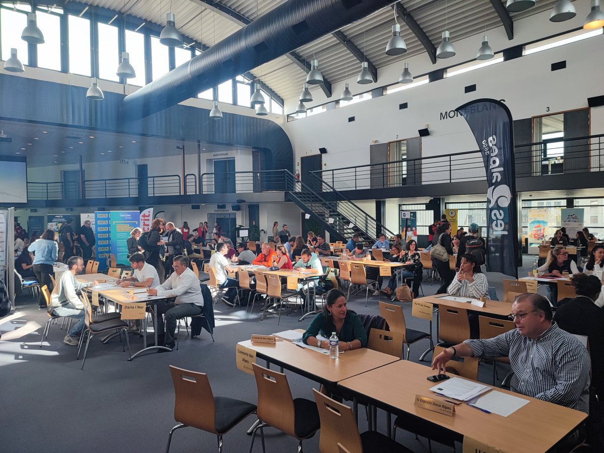 ⏳Décroche un Job d'Hiver c'est maintenant au World Trade Center à Grenoble !
Ce sont près de 130 entreprises, organismes de formation et partenaires présents ! 
Alors n'attendez plus ! Venez nous rejoindre !! #OnEstLaPourVous
