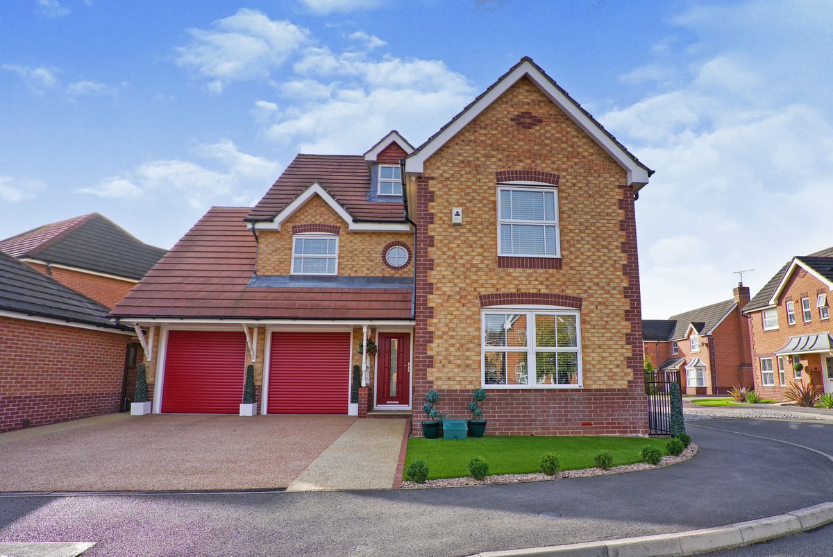 Martin & Co Worksop (@mac_worksop) on Twitter photo π₯π₯ NEW TO THE MARKET π₯π₯
Blackbird Avenue, Gateford
Β£390,000
π 5 Bedroom Detached
π½ Downstairs WC
π©π»βπ³ Breakfast Kitchen
π΄ Separate Dining Room
π 2 En-suites
π Driveway & Garage
π» Rear Garden
β 01909 530077 to arrange a viewing π
#worksop #forsale #property π₯π₯ NEW TO THE MARKET π₯π₯
Blackbird Avenue, Gateford
Β£390,000
π 5 Bedroom Detached
π½ Downstairs WC
π©π»βπ³ Breakfast Kitchen
π΄ Separate Dining Room
π 2 En-suites
π Driveway & Garage
π» Rear Garden
β 01909 530077 to arrange a viewing π
#worksop #forsale #property