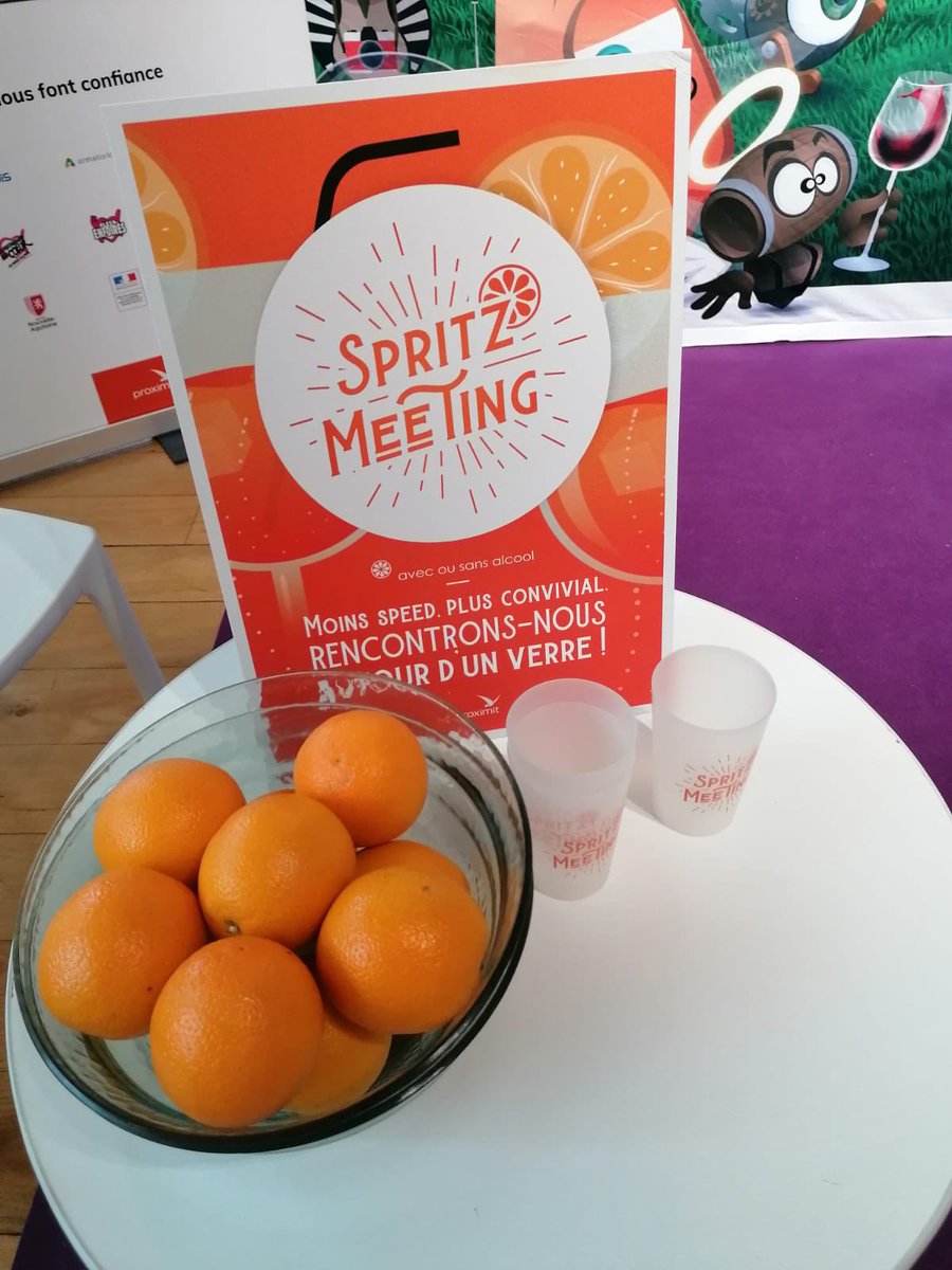 Nykolas's tweet photo. L’Happy Hour des « spritz meeting » aux #ET18 c’est ce soir dès 18h00 sur le stand 21 @Proximit_news ! https://t.co/x98lt4uac6