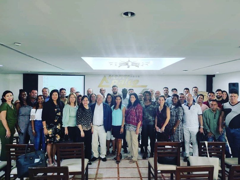 DocFilah's tweet photo. Inogirasyon 11 Oktòb nan peyi Cuba yon akademi pou moun ki nan somè syans ak teknoloji pou rive nan nivo pwofesè.  Dr Pierre Harry “Doc Filah” Dumorney fè pati group sa. https://t.co/b88Zu5NLiL