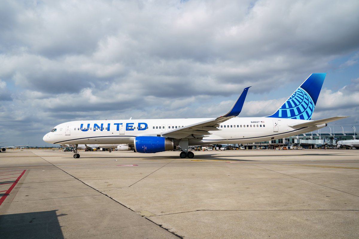 malaga's tweet photo. La compañía área estadounidense @united Airlines ha anunciado hoy un nuevo servicio estacional sin escalas tres veces por semana entre el aeropuerto de Málaga y su Hub en Nueva York/Newark, a partir del 2 de junio de 2023 https://t.co/uZkEiigF8G