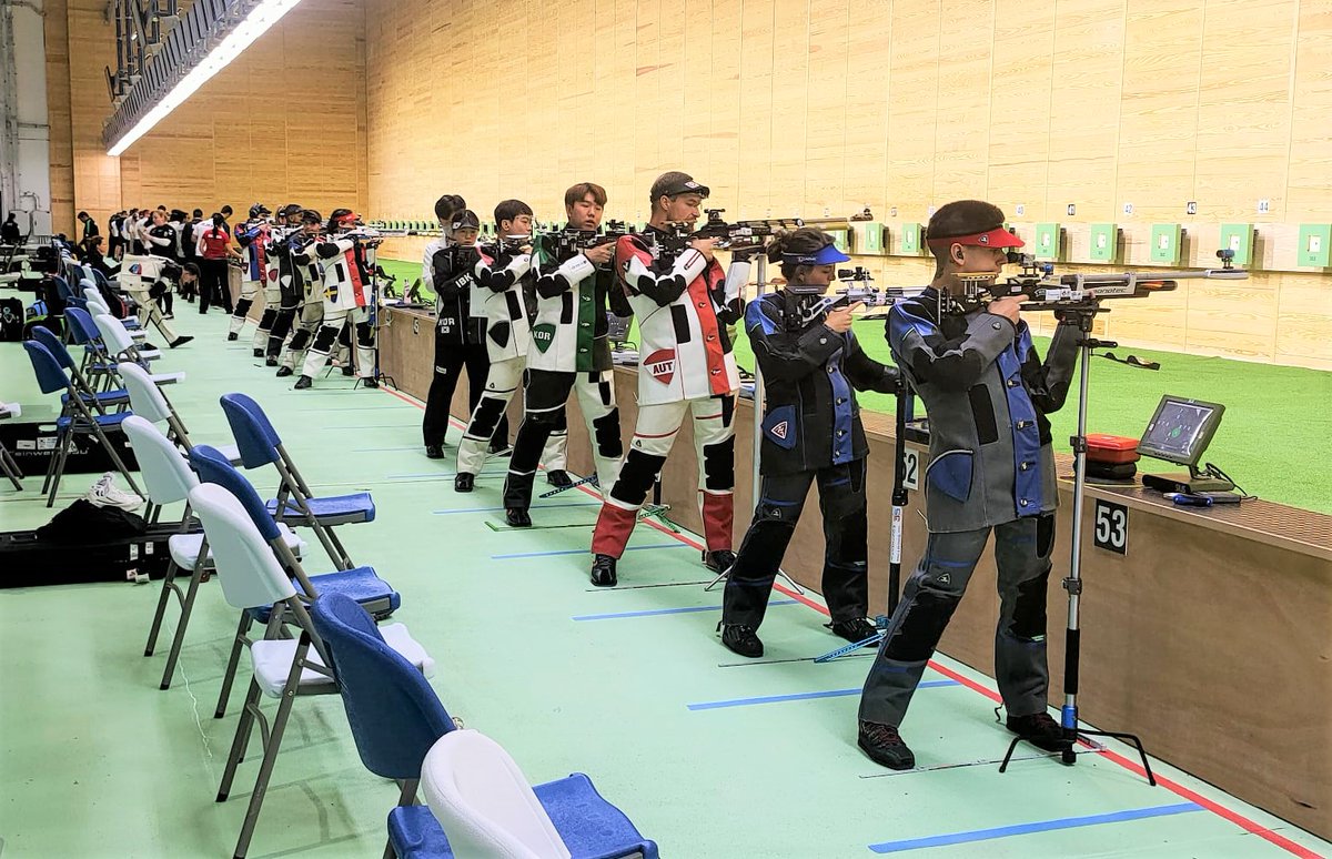 rfedeto's tweet photo. 🇪🇦 El equipo nacional Absoluto de #Pistola y #Carabina de Aire Comprimido ya está entrenando 💪🏼 en las galerías del Mundial 🌐 de El Cairo.

4️⃣🇫🇷 El torneo de 10, 25 y 50 metros pone en liza cuatro plazas olímpicas por prueba y género para los Juegos de #París2024. https://t.co/zpMEpTaioy