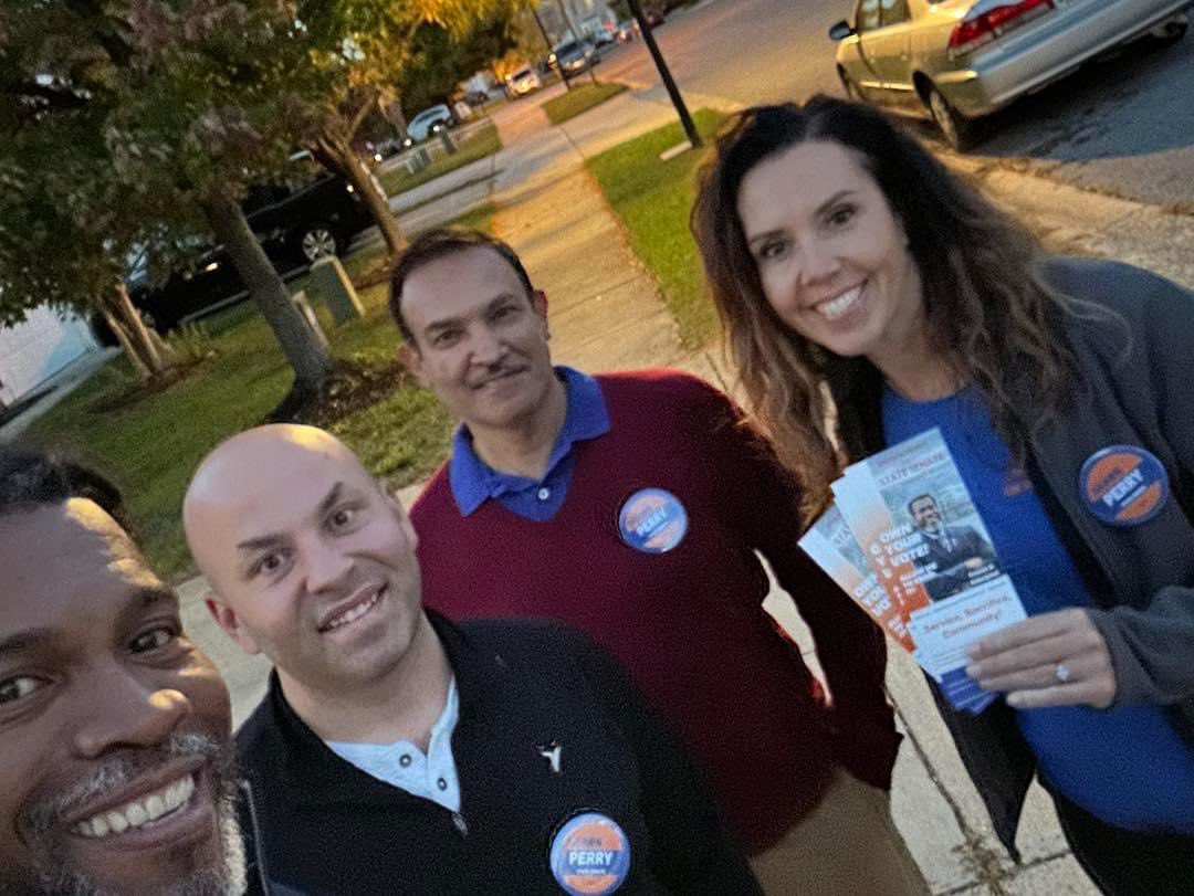 CandidatePerry's tweet photo. What could be better than meeting enthusiastic voters on a beautiful day? This will even be the first vote cast by a new citizen! #VotingMatters #Newvoter #signsofchange #marylandstatesenate #doorknocking #change https://t.co/LgYrLpOxaW