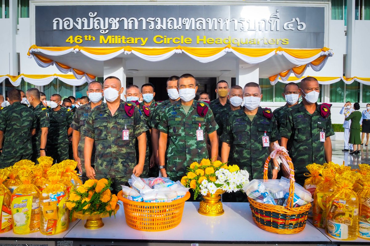 SANTISOOK2021's tweet photo. หน่วยเฉพาะกิจสันติสุข ร่วมกิจกรรมทำบุญตักบาตร เพื่อถวายเป็นพระราชกุศลแด่ พระบาทสมเด็จพระปรมินทรมหาภูมิพลอดุลยเดช บรมนาถบพิตร รัชกาลที่ 9 เนื่องในวันคล้ายวันสวรรคต
#หน่วยเฉพาะกิจสันติสุข
#คิดถึงคนบนฟ้า https://t.co/cnA9pOnULP