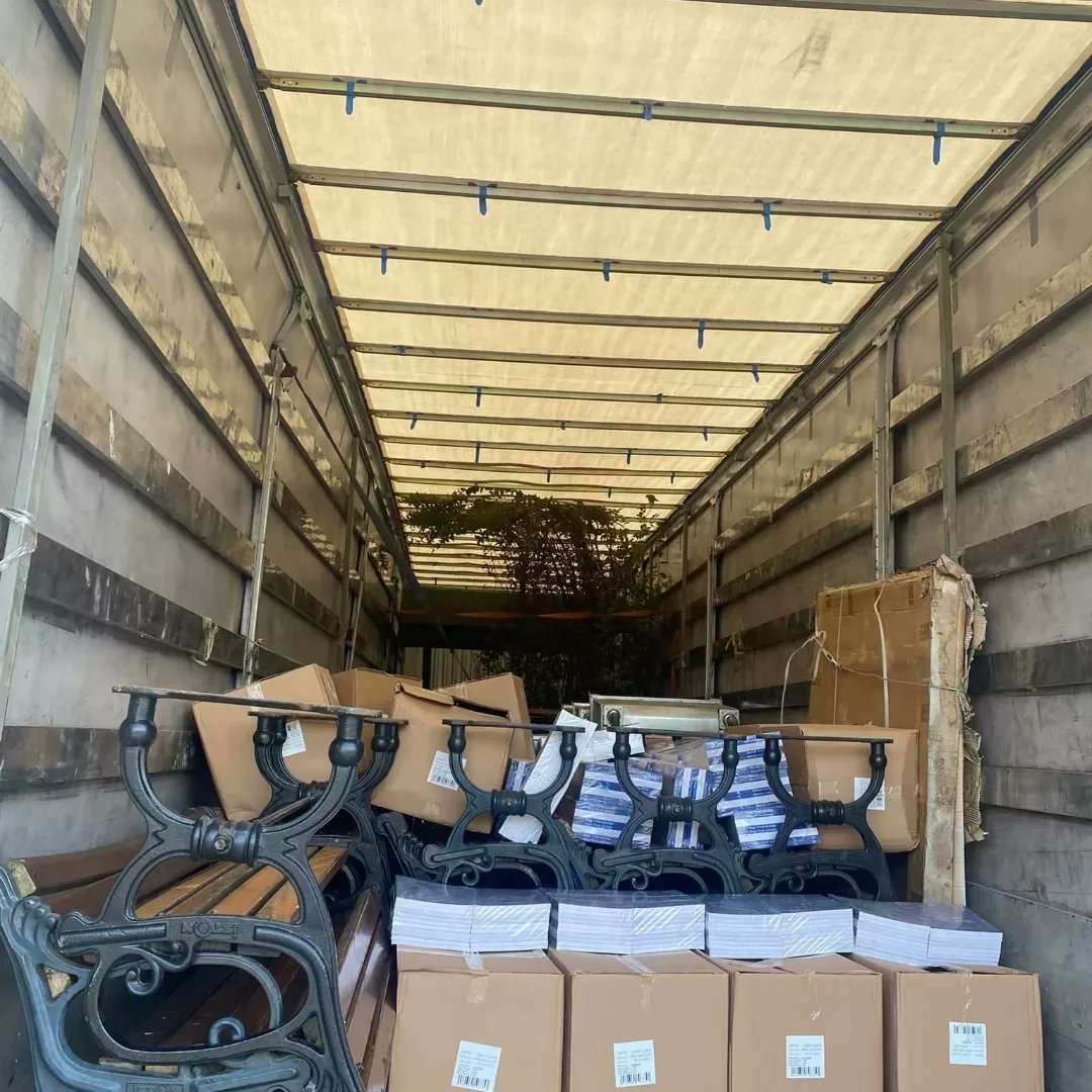 BAŞKAN KILIÇ İSTANBUL'DAN TUT'A TIR DOLUSU HİBE İLE GELDİ

Belediye Başkanı Mehmet Kılıç Tanıtım Günleri için gittiği İstanbul’da, ilçe adına çok önemli hibeler almayı başardı

tut.bel.tr/haber/baskan-k…