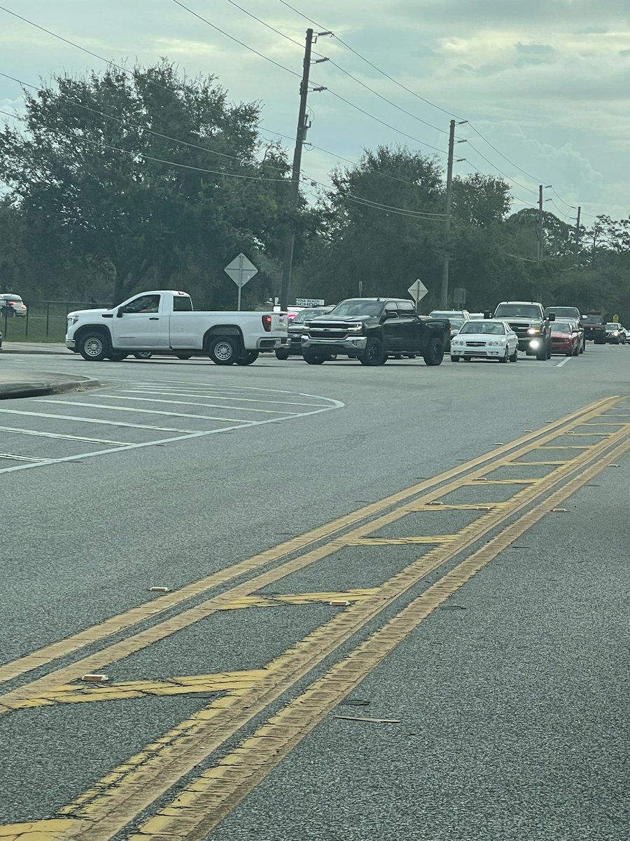 Claiparker's tweet photo. @SheriffChitwood it would be helpful if someone could assist with morning traffic at NSBHS. Not sure if this is something you can address but the west bound traffic is clearly breaking the law causing east bound backups.This has been a problem for years and is not being addressed https://t.co/6YDO41NXgx