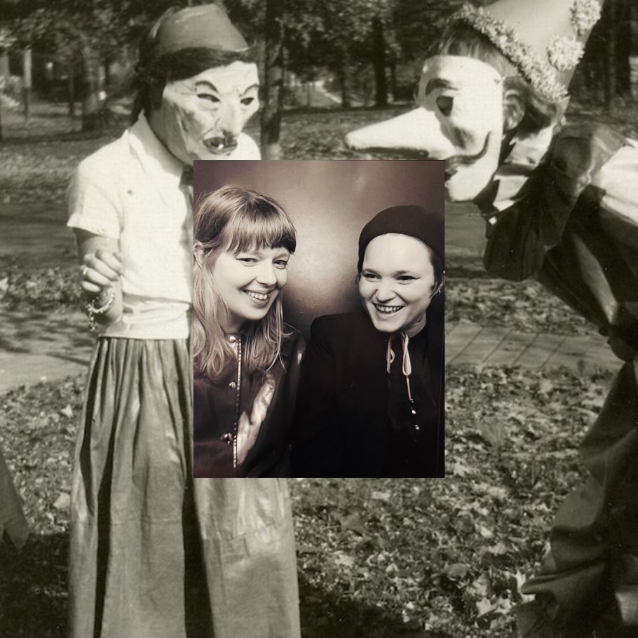 Token Girl DJs (@tokengirldjs) on Twitter photo We're back on <a href="/sohoradio/">Soho Radio</a> at 2pm with a seasonally eerie selection of songs about cryptids, mannequins, ravens, and much else in between - including tracks from the likes of <a href="/A_Wasylyk/">Andrew Wasylyk</a>, <a href="/CerysHafana/">Cerys Hafana</a>, <a href="/laurarecorder/">Laura Cannell</a> & some vintage @H_HAWKLINE. Join us! ๐ป๐
sohoradiolondon.com We're back on <a href="/sohoradio/">Soho Radio</a> at 2pm with a seasonally eerie selection of songs about cryptids, mannequins, ravens, and much else in between - including tracks from the likes of <a href="/A_Wasylyk/">Andrew Wasylyk</a>, <a href="/CerysHafana/">Cerys Hafana</a>, <a href="/laurarecorder/">Laura Cannell</a> & some vintage @H_HAWKLINE. Join us! ๐ป๐
sohoradiolondon.com