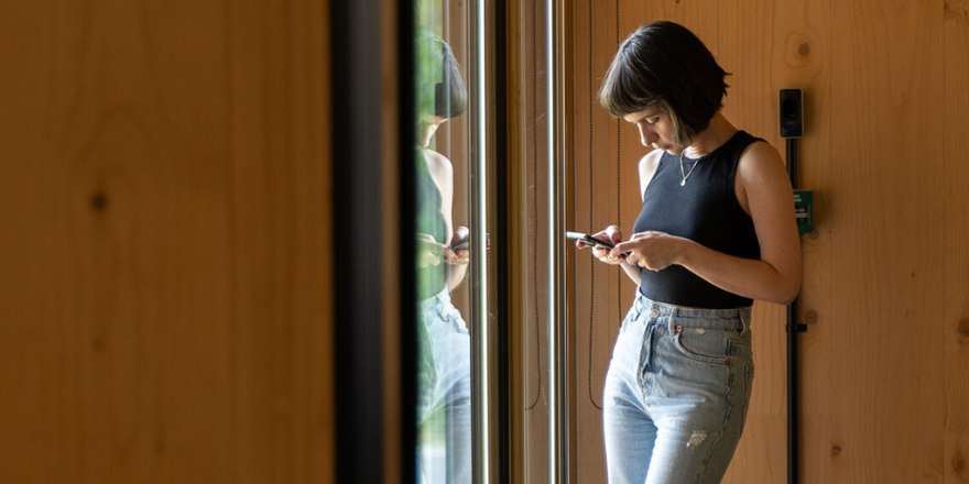 gettapkey's tweet photo. Today's workforce is calling for #mobileaccess. Why? Flexible working hours, and freelancers with temporary or one-time access are just some reasons.
More in our latest blog article 👉 https://t.co/vMGruEL9Q1
#mobilekey #accesscontrol #newwork #smartlock #temporaryaccess https://t.co/VgPaeI3RW2